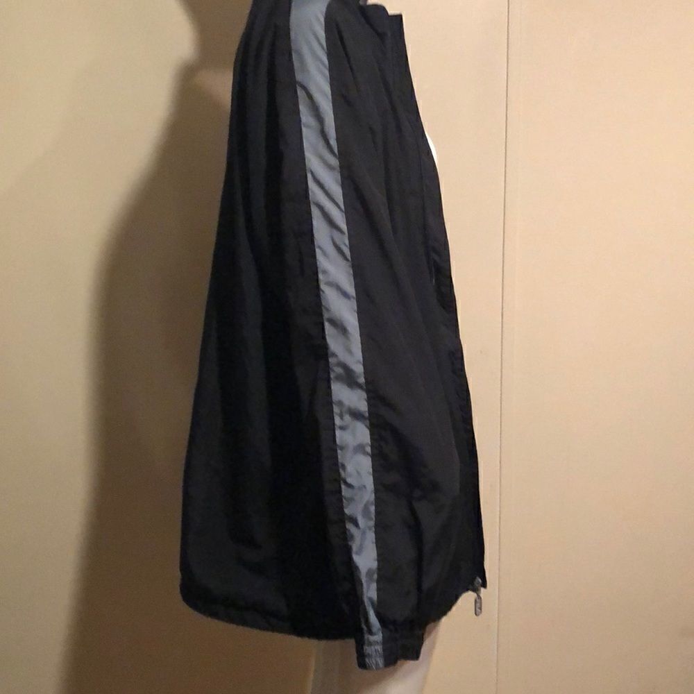 Fila WindBreaker - Picture 4 of 6